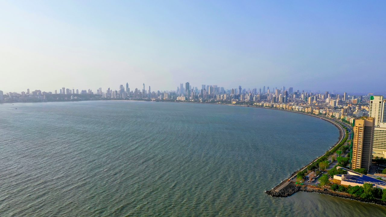 What Mumbai’s Neighborhoods Say About Your Style — And Why Streetwear Fits Everywhere