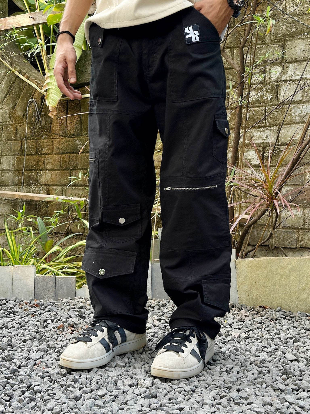 MISPLACED CARGO PANTS IN BLACK - ProjektStreet®