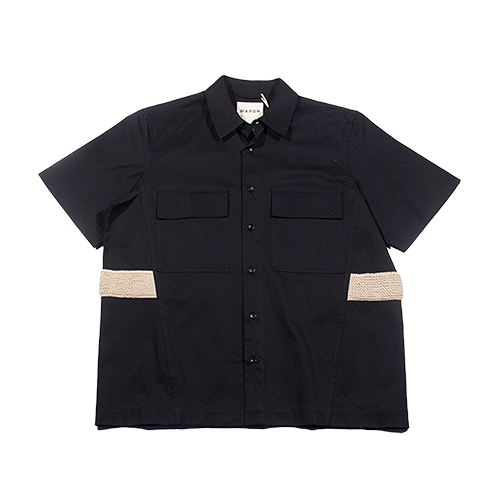 Chemise noire uniforme Applet