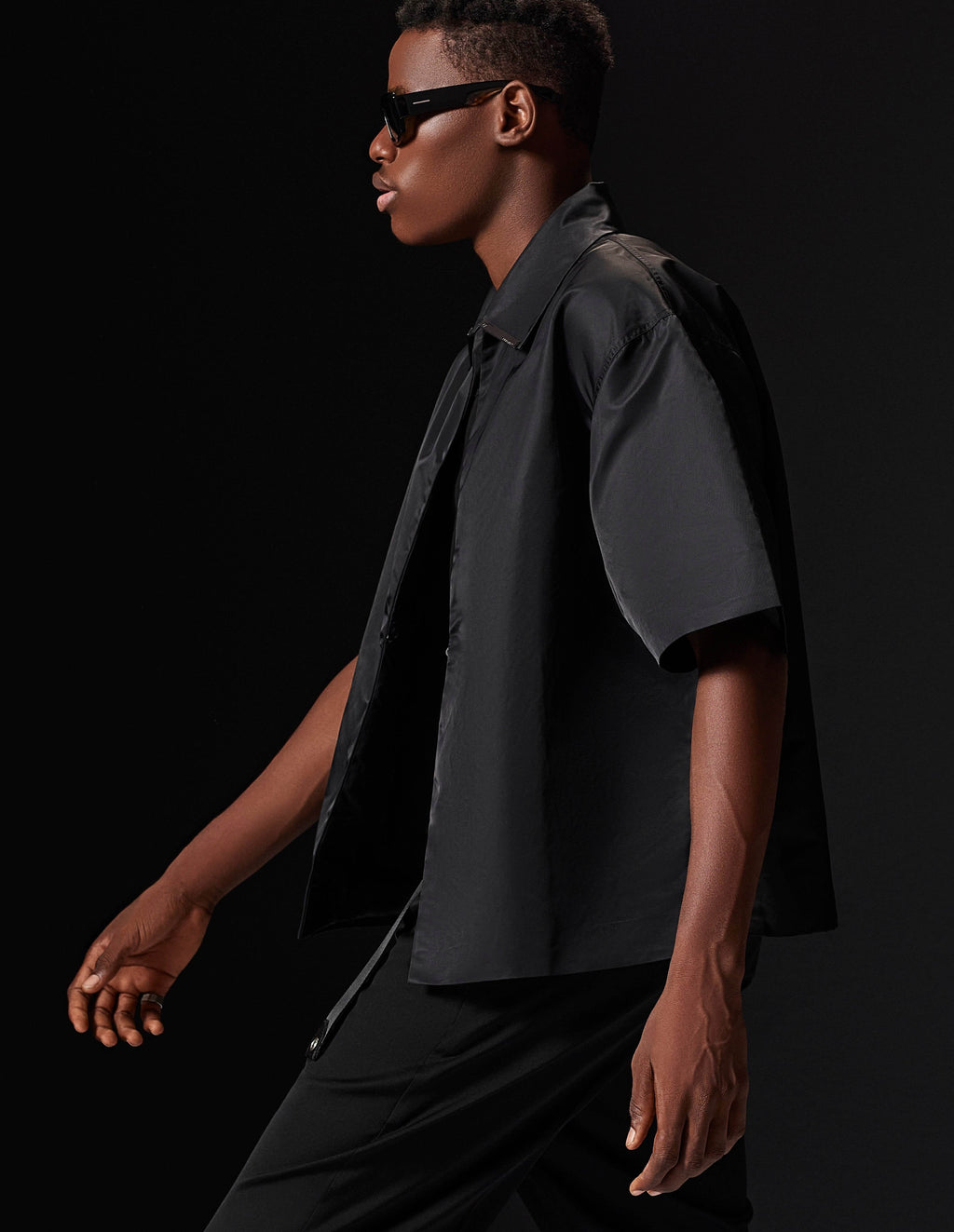 Inox Metal Plaque Shirt - Sleek Black - ProjektStreet®