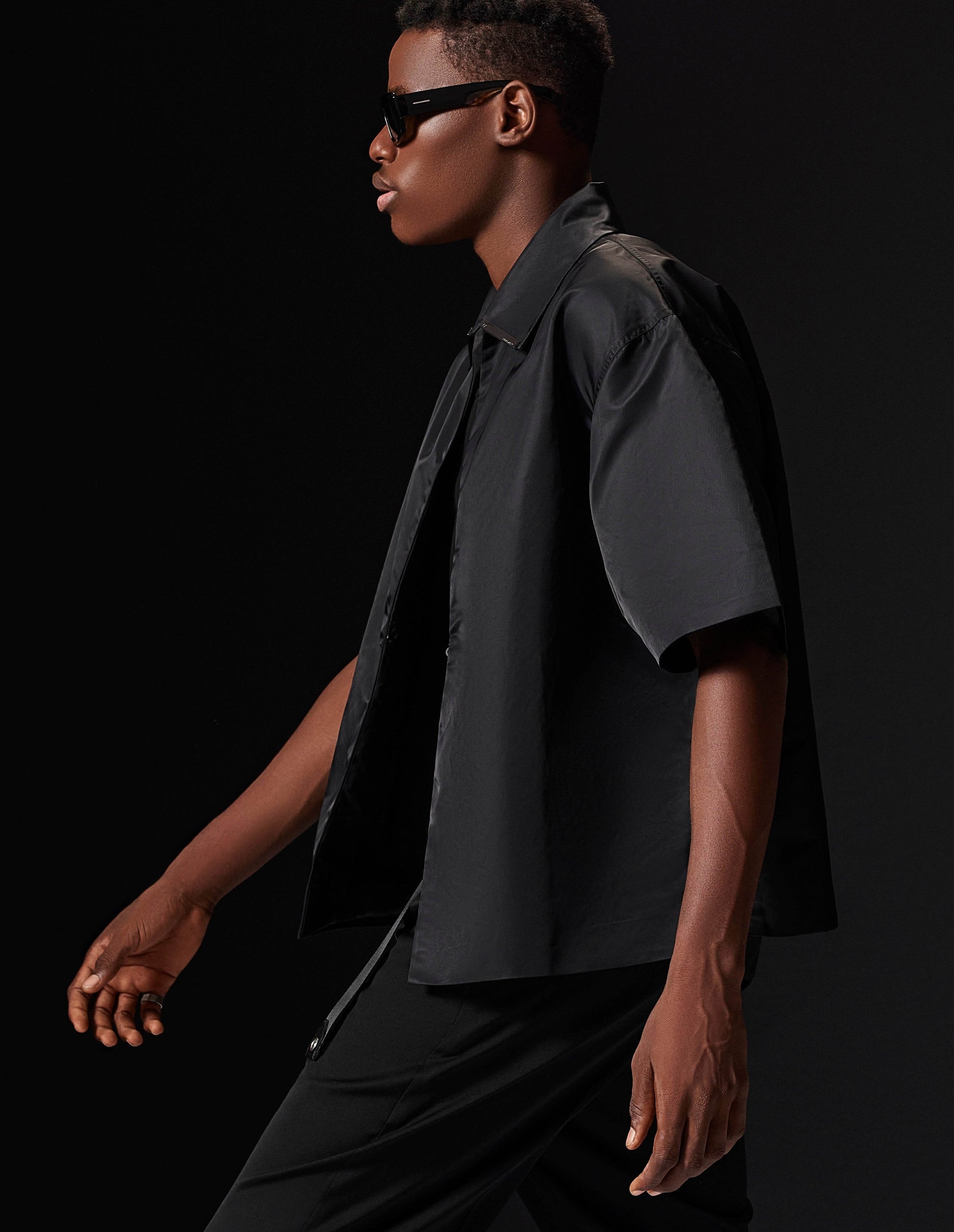 Inox Metal Plaque Shirt - Sleek Black - ProjektStreet®
